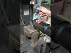 オイルのダンパーのためのゴム製球接合箇所